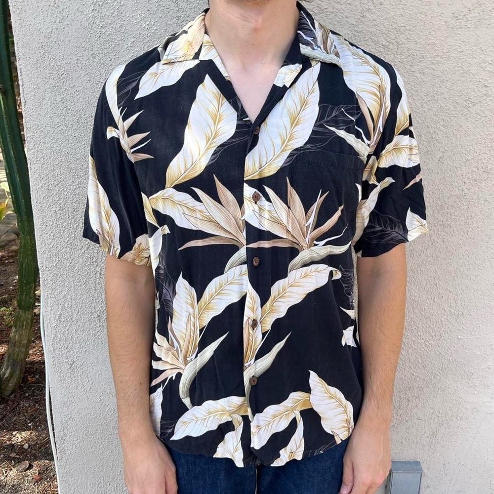 Casual Black Tropical-Leaf Short Sleeve Button-Down Shirt
